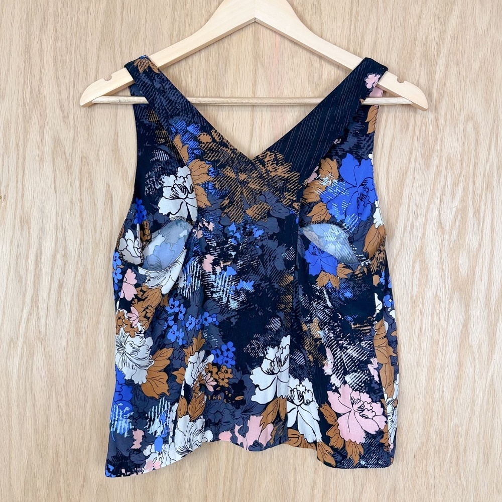 ASTR The Label Floral Split Back Sleeveless V-Neck Tank Top XS - Picture 6 of 9